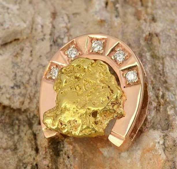 Перстень мужской, вставки из золотых самородков 900 пробы и бриллиантов
